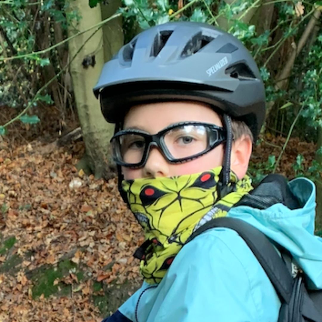 Wraparound cycling glasses and sunglasses