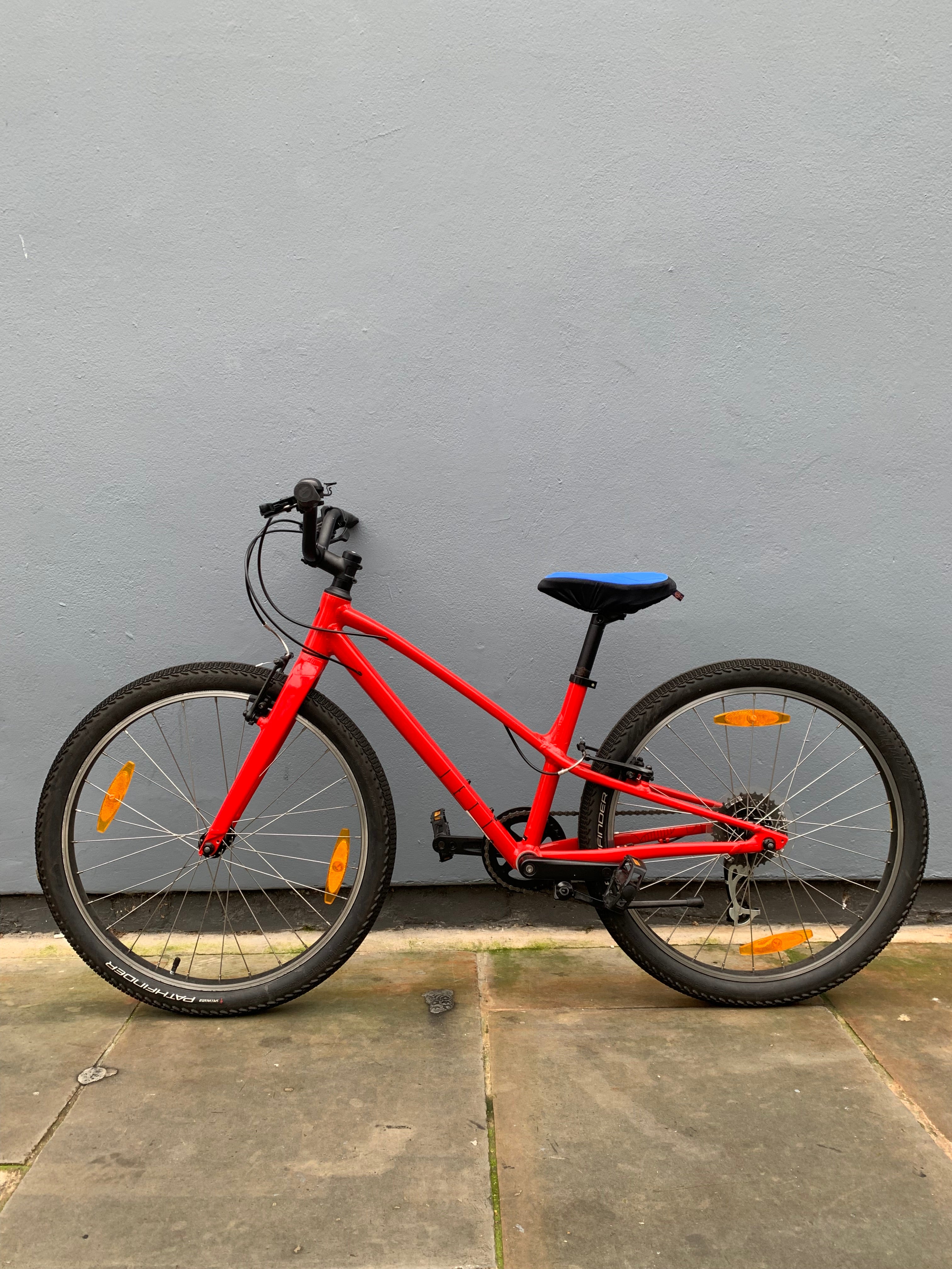 Blue-and-black-kids-padded-bike-seat-cover